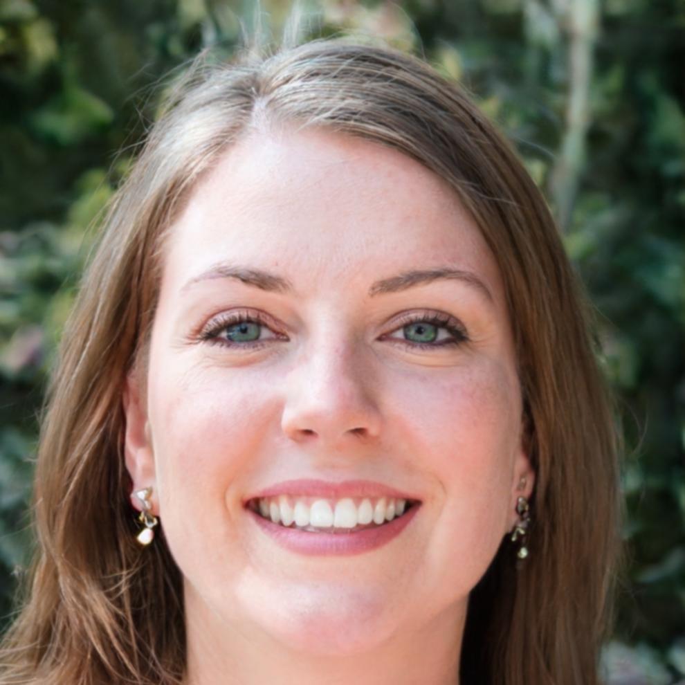 Porträt von Finanzberaterin Theresa Waldmann